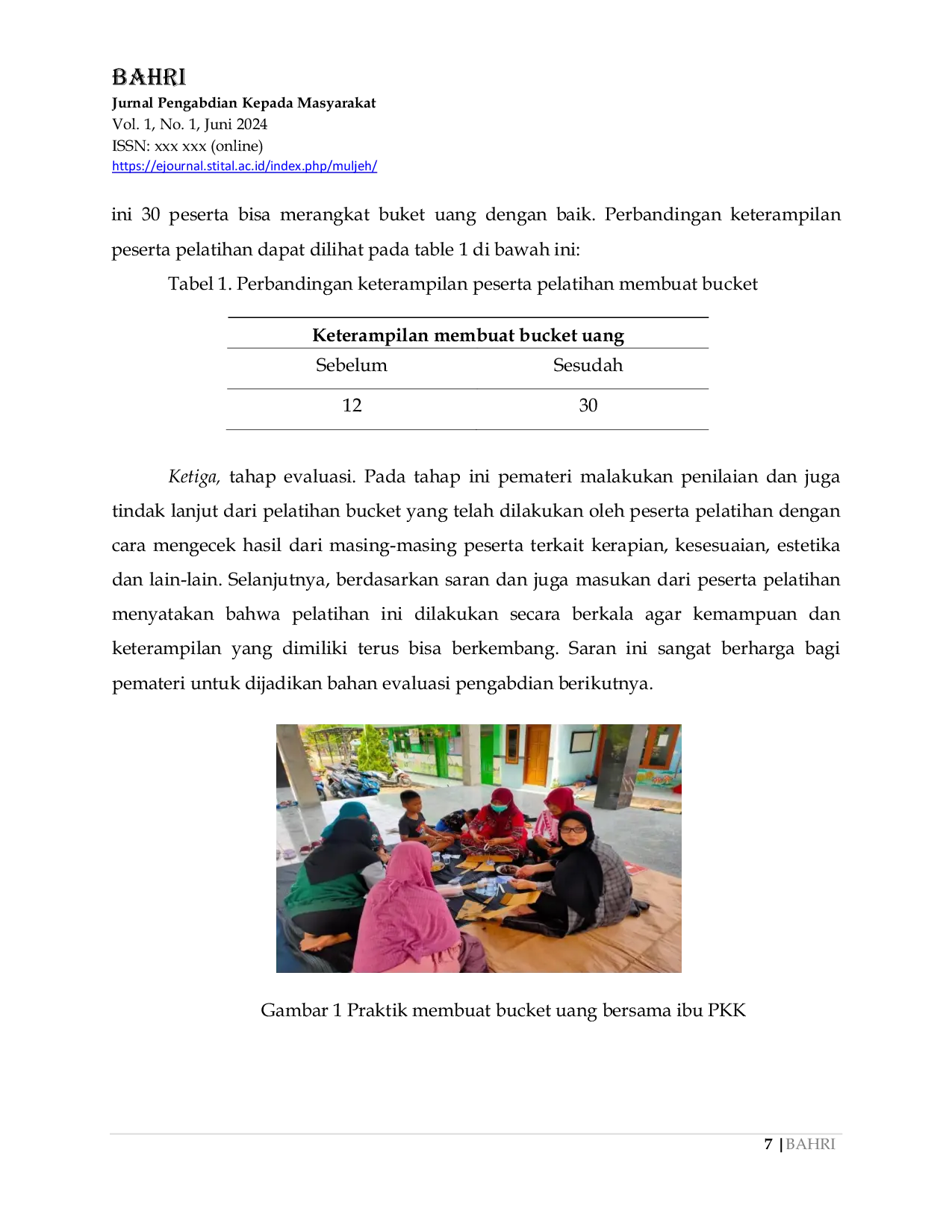 JURIS Pelatihan Pembuatan Bucket Uang Bersama PKK Desa Panemon