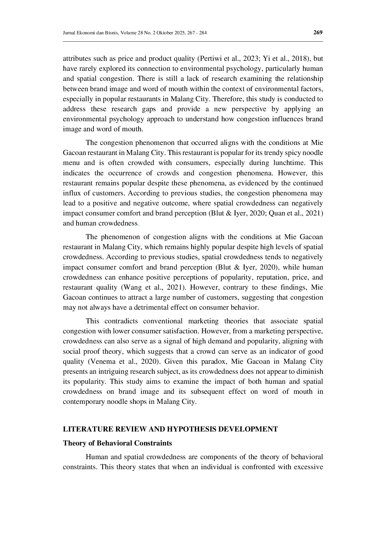 juris The influence of crowdedness on brand image and its impact on word of mouth