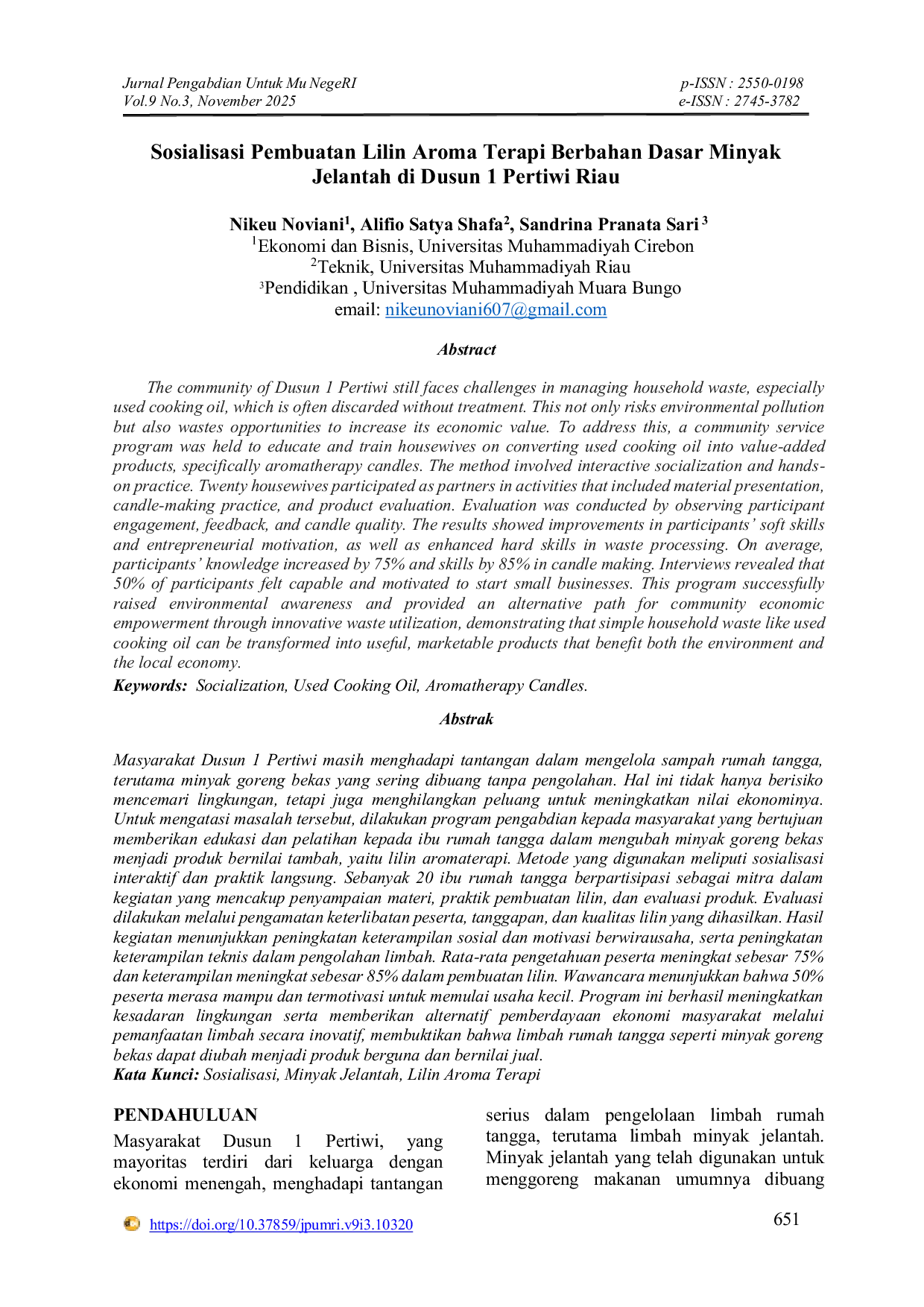 JURIS Sosialisasi Pembuatan Lilin Aroma Terapi Berbahan Dasar Minyak Jelantah di Dusun 1 Pertiwi Riau