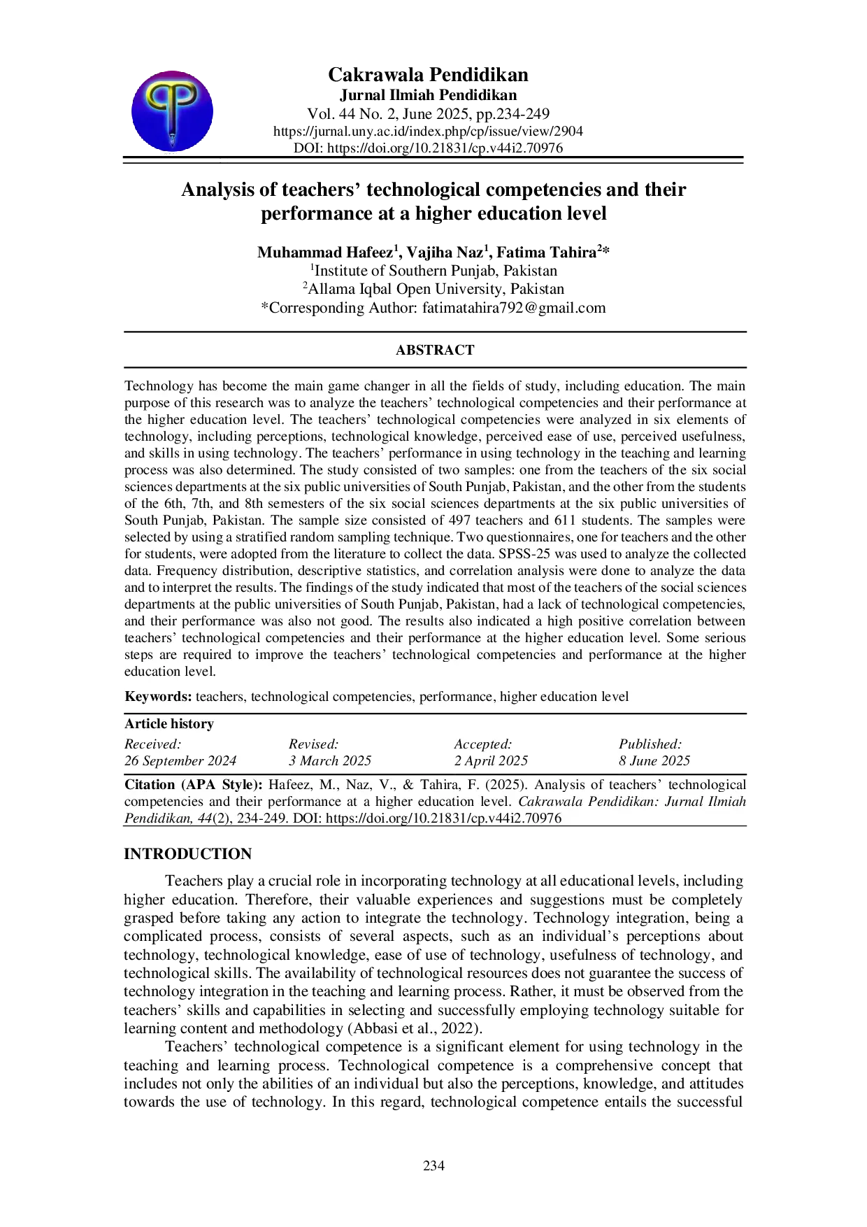 juris Analysis of Teachers Technological Competencies and Their Performance at Higher Education Level